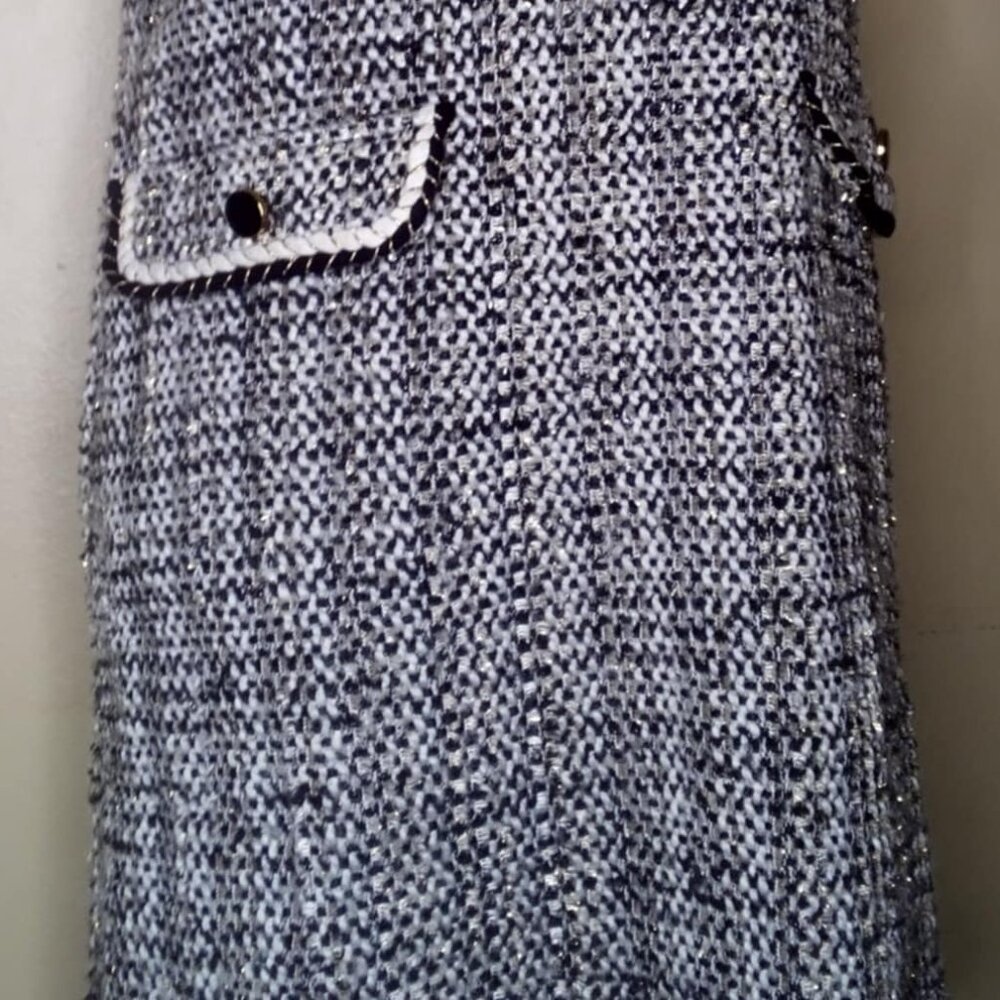 Large Tweed Spring Dress - Picture 2 of 9